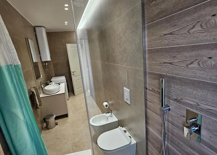 Lägenhet My Rr Kajo Karafili *