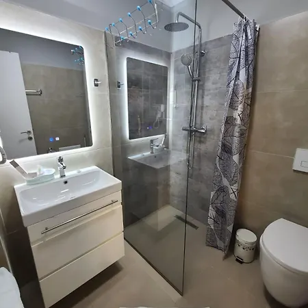 Appartement My Rr Kajo Karafili *