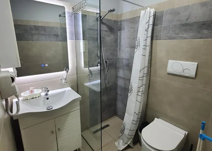 My Rr Kajo Karafili * ティラナ