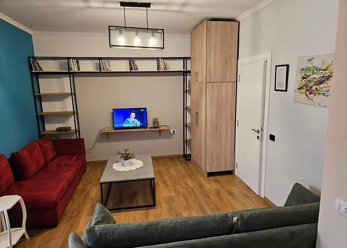 My Rr Kajo Karafili * ティラナ